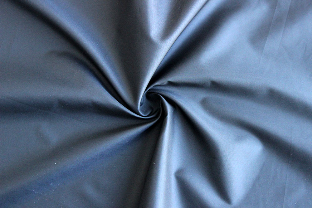 Nylon polyester spun fabric